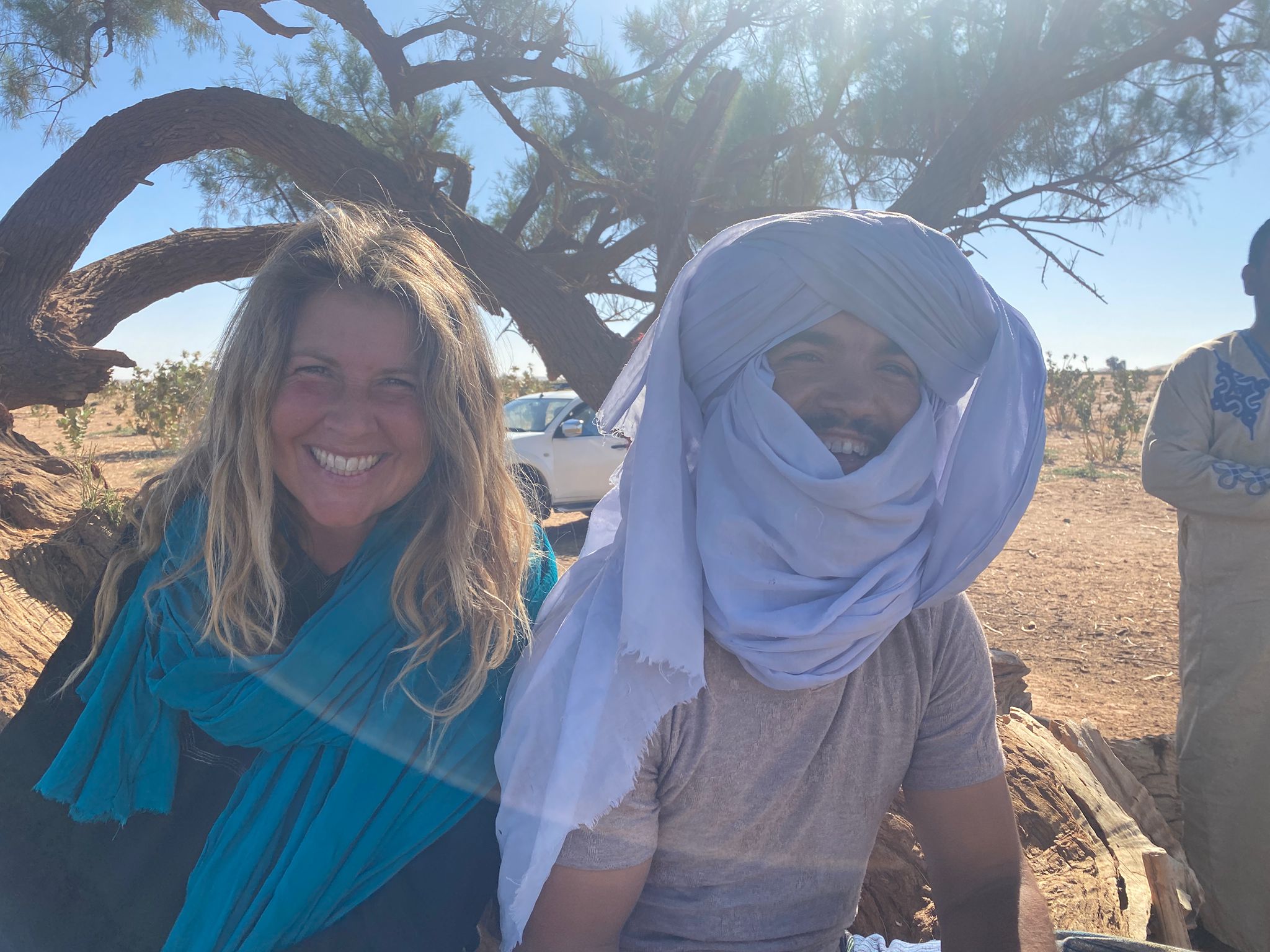 Stefanie Schmidt und führere durch die Wüste
